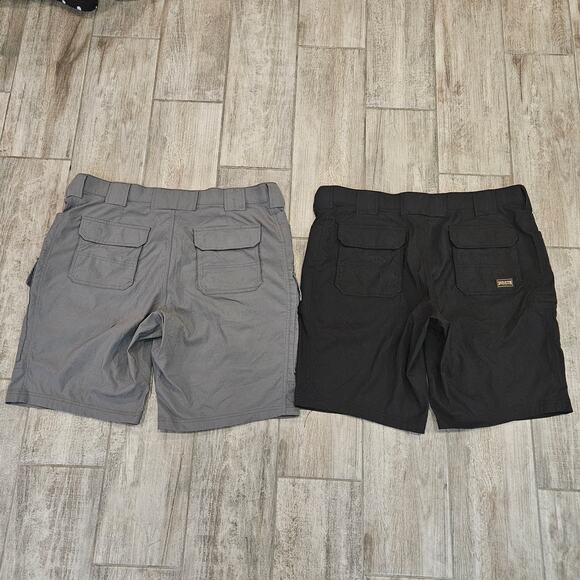 Duluth Trading Co Men’s Shorts Lot of 2 Size 42 Cargo Flat Front Gray Black - Picture 2 of 16